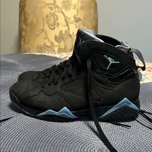 Jordan Men's Black and Light Blue Sneakers